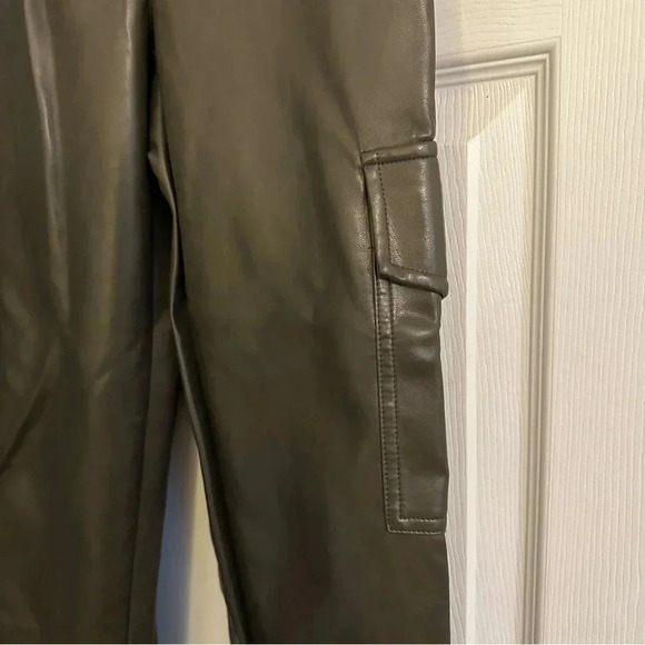 Size 00 Aritzia Wilfred Faux Leather Modern Cargo Pockets Ankle Grey Pan… - Picture 6 of 11